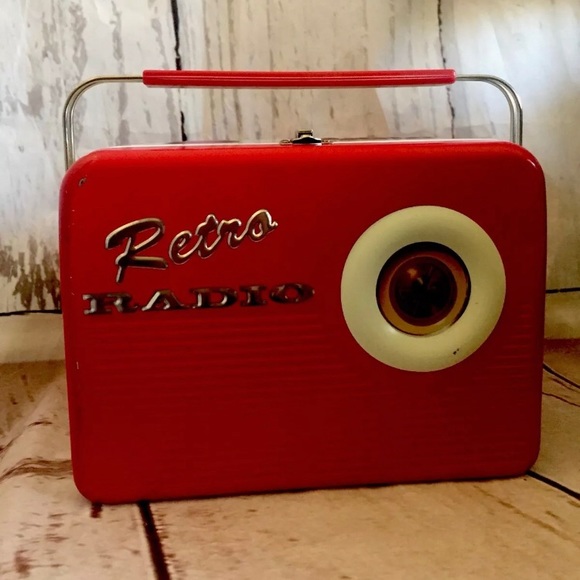 Vintage retro Radio Red Metal Tin Lunc Box - Picture 1 of 8